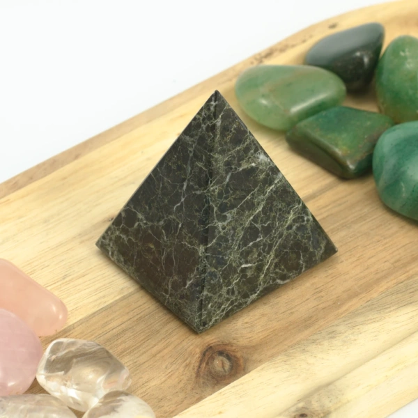 Pyramida černý onyx 5 cm - Image 2